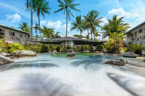 Trinity Beach Resort 2BR Apt, Pools, 500m to beach